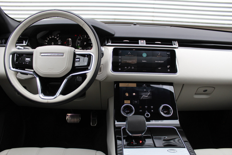 Land Rover Range Rover Velar 2.0 P400e R-Dynamic | SVO Uniek! | Panoramadak | Head-Up | Black Pack | Meridian