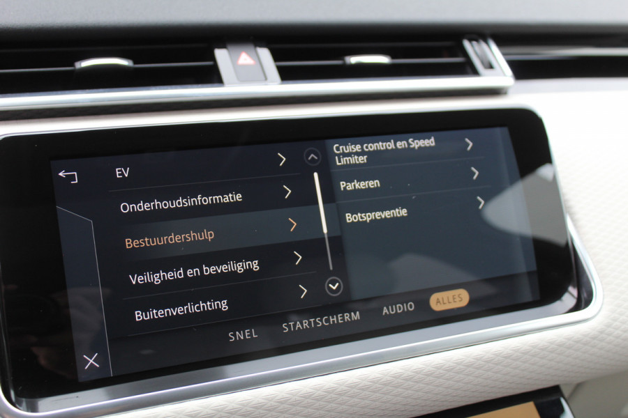 Land Rover Range Rover Velar 2.0 P400e R-Dynamic | SVO Uniek! | Panoramadak | Head-Up | Black Pack | Meridian