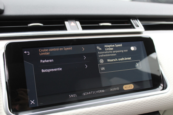 Land Rover Range Rover Velar 2.0 P400e R-Dynamic | SVO Uniek! | Panoramadak | Head-Up | Black Pack | Meridian