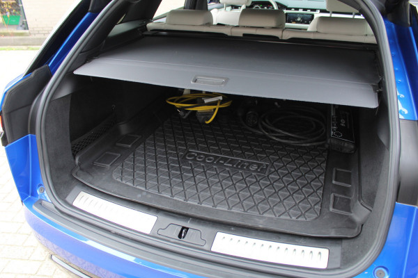 Land Rover Range Rover Velar 2.0 P400e R-Dynamic | SVO Uniek! | Panoramadak | Head-Up | Black Pack | Meridian