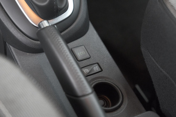 Renault Captur TCe 120 EDC Intens | Camera | Navigatie |  Parkeersensoren | Climate Control