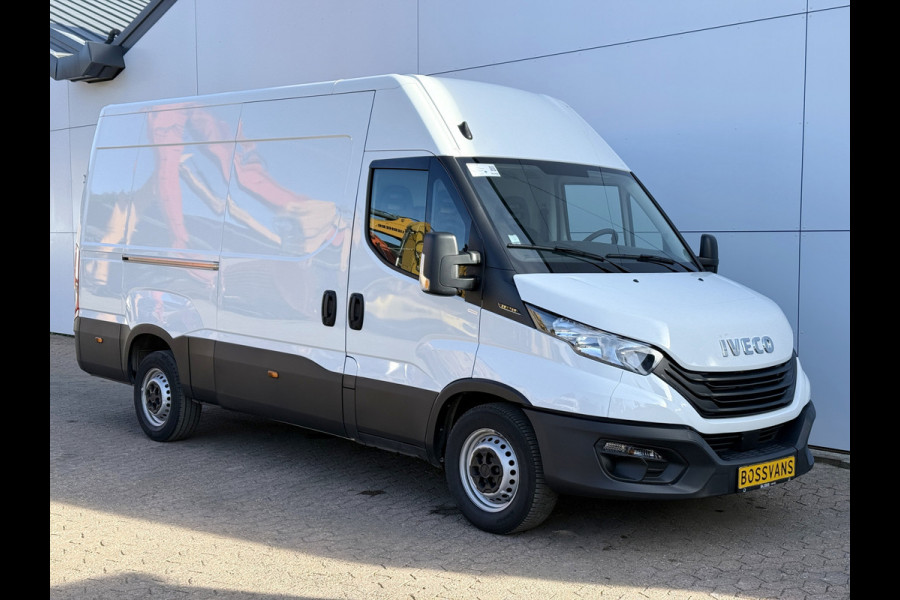 Iveco Daily 35S14 2.3 140PK L2H2 Cruise Control 3.5t Trekgewicht Camera Airco Bluetooth