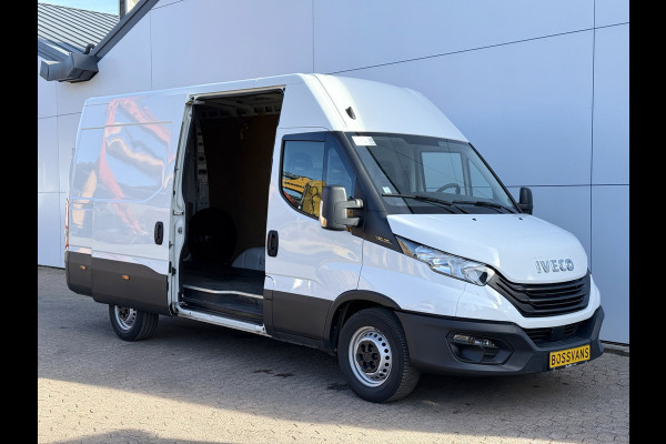 Iveco Daily 35S14 2.3 140PK L2H2 Cruise Control 3.5t Trekgewicht Camera Airco Bluetooth