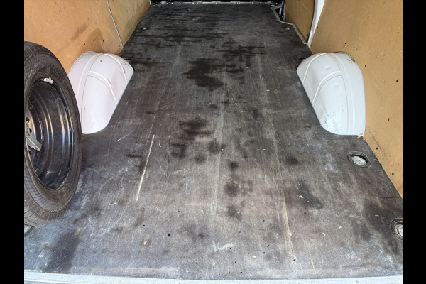 Iveco Daily 35S14 2.3 140PK L2H2 Cruise Control 3.5t Trekgewicht Camera Airco Bluetooth