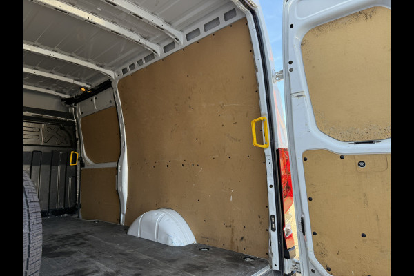 Iveco Daily 35S14 2.3 140PK L2H2 Cruise Control 3.5t Trekgewicht Camera Airco Bluetooth