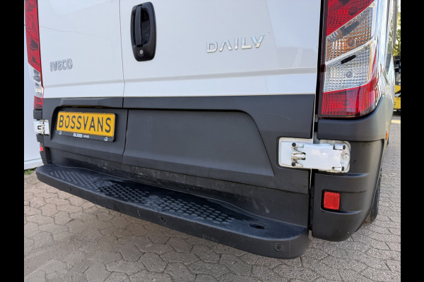 Iveco Daily 35S14 2.3 140PK L2H2 Cruise Control 3.5t Trekgewicht Camera Airco Bluetooth