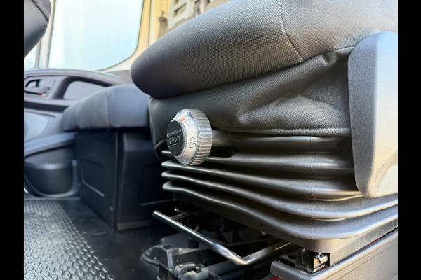 Iveco Daily 35S14 2.3 140PK L2H2 Cruise Control 3.5t Trekgewicht Camera Airco Bluetooth