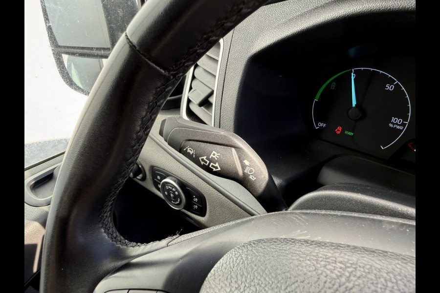 Ford E-Transit 68kWh 184PK L4H3 317km WLTP 93.7% (SOH) BEV Snelladen Carplay Climate control 360° Camera Parkeersensoren v+a Stoelverwarming