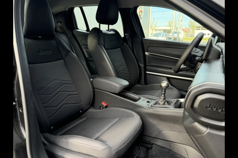 Jeep Avenger 1.2 Altitude | Winterpack | Camera | Apple/Android Carplay | JBL audio | Electrische kofferklep