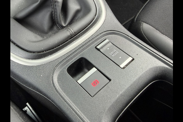 Jeep Avenger 1.2 Altitude | Winterpack | Camera | Apple/Android Carplay | JBL audio | Electrische kofferklep