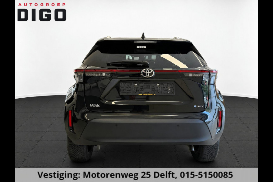 Toyota Yaris Cross 1.5 HYBRID DYNAMIC LUXURY BLACKSTYLE GARANTIE2035! NAVIGATIE . STUUR EN STOEL VERWARMING . PARKEERSENSOREN VOOR & ACHTER  .