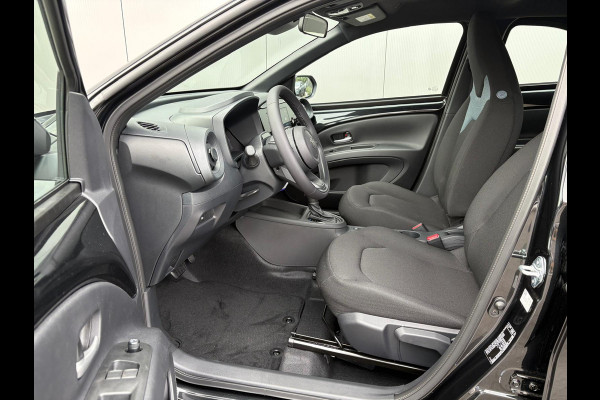 Toyota Aygo X Hybrid 116PK Active Automaat Nieuw uit voorraad! Camera/Stoelverwarming/Adapt.Cruise/ Carplay-Android