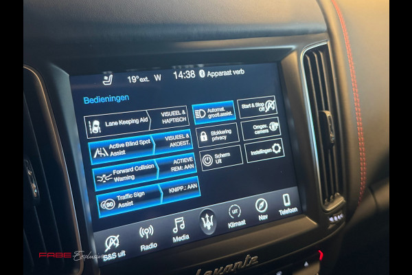 Maserati Levante 3.8 V8 GTS / Softclose / H/K / Carbon / Pano / 360 Camera / Memory / Stuurverwarming / Stoelventilatie