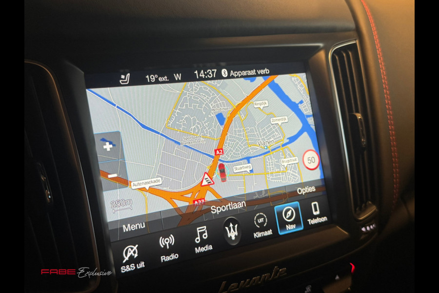 Maserati Levante 3.8 V8 GTS / Softclose / H/K / Carbon / Pano / 360 Camera / Memory / Stuurverwarming / Stoelventilatie