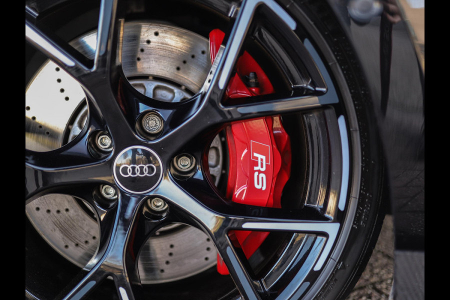 Audi RS 3 Limousine 2.5 TFSI A3 quattro | CT Carbon | RS-Dynamic | Matrix | Keyless | B&O | Leder | Camera
