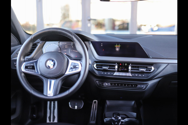 BMW 1-serie 118i High Executive | M-Sport | PDC | LED | Cruise Control