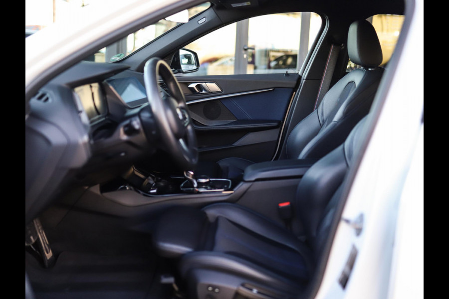 BMW 1-serie 118i High Executive | M-Sport | PDC | LED | Cruise Control