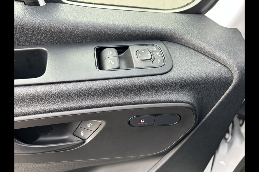 Mercedes-Benz eSprinter 320 L2 H2 Pro 81kWh / Snel laden 115Kw / Trekhaak / Parkeersensoren / MBUX / Navigatie / Camera / Cruise control / Airco / 270 G