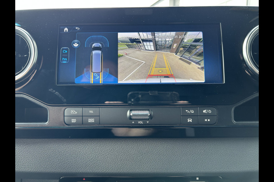 Mercedes-Benz eSprinter 320 L2 H2 Pro 81kWh / Snel laden 115Kw / Trekhaak / Parkeersensoren / MBUX / Navigatie / Camera / Cruise control / Airco / 270 G