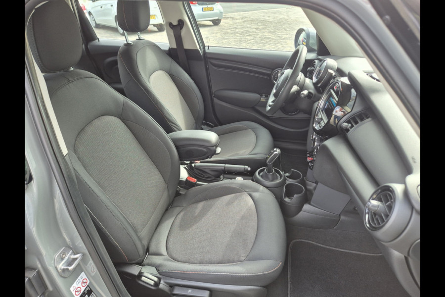 MINI One 1.5 5-deurs, NAP, 17 inch, PDC, Climate Control