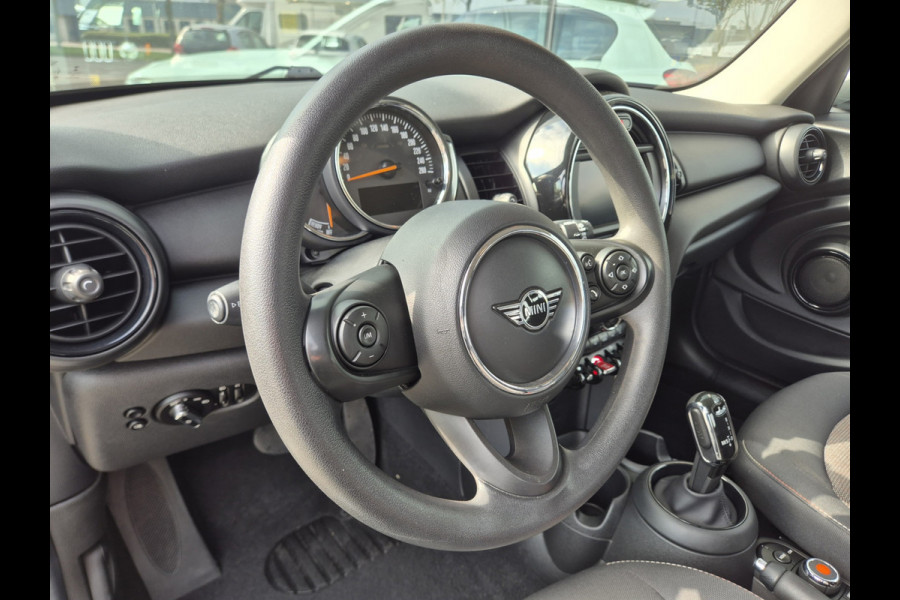 MINI One 1.5 5-deurs, NAP, 17 inch, PDC, Climate Control