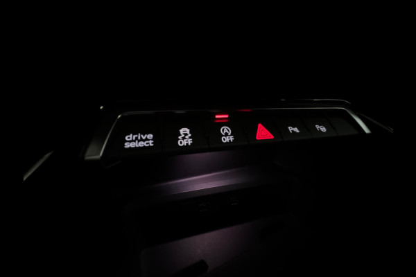 Audi RS3 Sportback 2.5 TFSI quattro Pano|Ceramic|B&O|HuD|Keyless