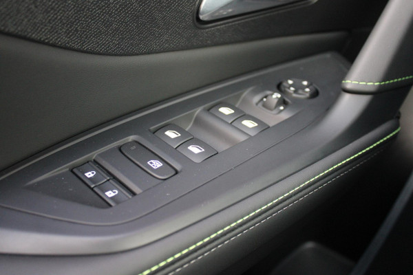 Peugeot 408 1.6 HYbrid 225PK GT ACTIERADIUS ELEK. WLTP 81-85KM | PANORAMA SCHUIF/KANTEL DAK | ELEKTRISCH VERSTELBARE VOORSTOELEN MET MASAGE FUNCTIE | VOORSTOELEN VERWARMBAAR | STUUR VERWARMING | SFEER VERLICHTING | 20" LICHTMETALEN VELGEN | ELEKTRISCH BEDIENBARE ACHTERKLEP | LED MATRIX KOPLAMPEN | 360° CAMERA | PARKEERSENSOREN VOOR + ACHTER | DRAADLOZE TELEFOONLADER | DRAADLOZE APPLE CARPLAY/ANDROID AUTO | NAVIGATIE | DODEHOEK DETECTIE | ADAPTIVE CRUISE CONTROL |