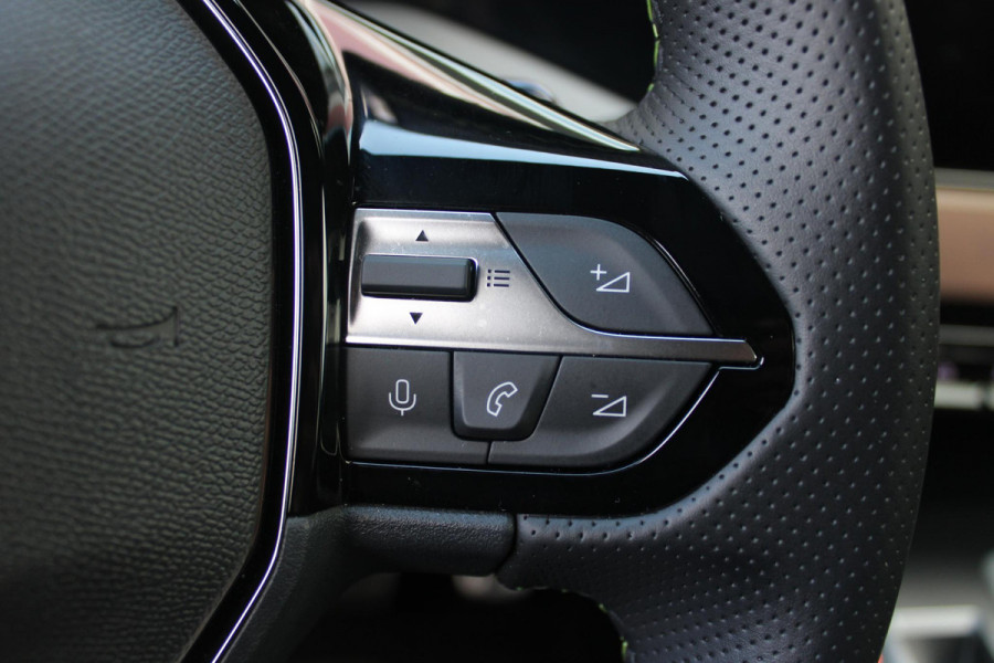 Peugeot 408 1.6 HYbrid 225PK GT ACTIERADIUS ELEK. WLTP 81-85KM | PANORAMA SCHUIF/KANTEL DAK | ELEKTRISCH VERSTELBARE VOORSTOELEN MET MASAGE FUNCTIE | VOORSTOELEN VERWARMBAAR | STUUR VERWARMING | SFEER VERLICHTING | 20" LICHTMETALEN VELGEN | ELEKTRISCH BEDIENBARE ACHTERKLEP | LED MATRIX KOPLAMPEN | 360° CAMERA | PARKEERSENSOREN VOOR + ACHTER | DRAADLOZE TELEFOONLADER | DRAADLOZE APPLE CARPLAY/ANDROID AUTO | NAVIGATIE | DODEHOEK DETECTIE | ADAPTIVE CRUISE CONTROL |