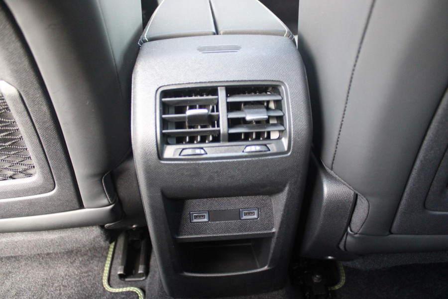 Peugeot 408 1.6 HYbrid 225PK GT ACTIERADIUS ELEK. WLTP 81-85KM | PANORAMA SCHUIF/KANTEL DAK | ELEKTRISCH VERSTELBARE VOORSTOELEN MET MASAGE FUNCTIE | VOORSTOELEN VERWARMBAAR | STUUR VERWARMING | SFEER VERLICHTING | 20" LICHTMETALEN VELGEN | ELEKTRISCH BEDIENBARE ACHTERKLEP | LED MATRIX KOPLAMPEN | 360° CAMERA | PARKEERSENSOREN VOOR + ACHTER | DRAADLOZE TELEFOONLADER | DRAADLOZE APPLE CARPLAY/ANDROID AUTO | NAVIGATIE | DODEHOEK DETECTIE | ADAPTIVE CRUISE CONTROL |