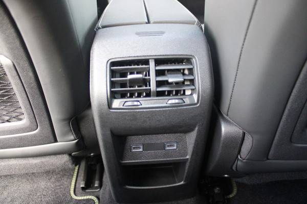 Peugeot 408 1.6 HYbrid 225PK GT ACTIERADIUS ELEK. WLTP 81-85KM | PANORAMA SCHUIF/KANTEL DAK | ELEKTRISCH VERSTELBARE VOORSTOELEN MET MASAGE FUNCTIE | VOORSTOELEN VERWARMBAAR | STUUR VERWARMING | SFEER VERLICHTING | 20" LICHTMETALEN VELGEN | ELEKTRISCH BEDIENBARE ACHTERKLEP | LED MATRIX KOPLAMPEN | 360° CAMERA | PARKEERSENSOREN VOOR + ACHTER | DRAADLOZE TELEFOONLADER | DRAADLOZE APPLE CARPLAY/ANDROID AUTO | NAVIGATIE | DODEHOEK DETECTIE | ADAPTIVE CRUISE CONTROL |