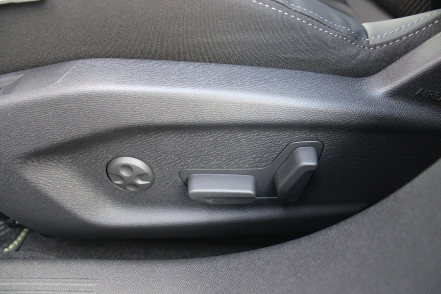 Peugeot 408 1.6 HYbrid 225PK GT ACTIERADIUS ELEK. WLTP 81-85KM | PANORAMA SCHUIF/KANTEL DAK | ELEKTRISCH VERSTELBARE VOORSTOELEN MET MASAGE FUNCTIE | VOORSTOELEN VERWARMBAAR | STUUR VERWARMING | SFEER VERLICHTING | 20" LICHTMETALEN VELGEN | ELEKTRISCH BEDIENBARE ACHTERKLEP | LED MATRIX KOPLAMPEN | 360° CAMERA | PARKEERSENSOREN VOOR + ACHTER | DRAADLOZE TELEFOONLADER | DRAADLOZE APPLE CARPLAY/ANDROID AUTO | NAVIGATIE | DODEHOEK DETECTIE | ADAPTIVE CRUISE CONTROL |