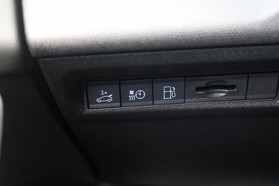 Peugeot 408 1.6 HYbrid 225PK GT ACTIERADIUS ELEK. WLTP 81-85KM | PANORAMA SCHUIF/KANTEL DAK | ELEKTRISCH VERSTELBARE VOORSTOELEN MET MASAGE FUNCTIE | VOORSTOELEN VERWARMBAAR | STUUR VERWARMING | SFEER VERLICHTING | 20" LICHTMETALEN VELGEN | ELEKTRISCH BEDIENBARE ACHTERKLEP | LED MATRIX KOPLAMPEN | 360° CAMERA | PARKEERSENSOREN VOOR + ACHTER | DRAADLOZE TELEFOONLADER | DRAADLOZE APPLE CARPLAY/ANDROID AUTO | NAVIGATIE | DODEHOEK DETECTIE | ADAPTIVE CRUISE CONTROL |