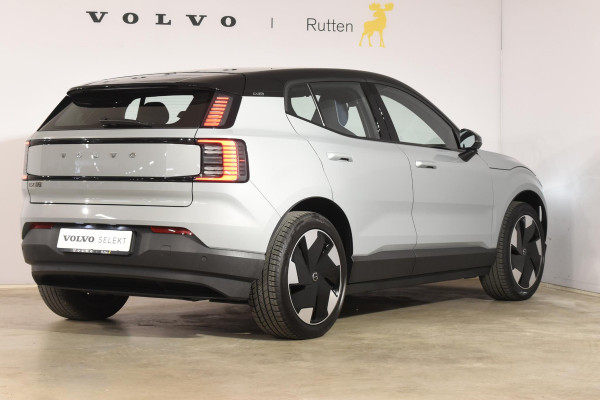 Volvo EX30 Single Motor Extended Range Plus 69 kWh / Adaptive Cruise Control / Harman Kardon / Stoelverwarming / Stuurverwarming / Achteruitrijcamera / Elektrische achterklep / Parkeersensoren V+A / Trekhaak elektrisch uitklapbaar