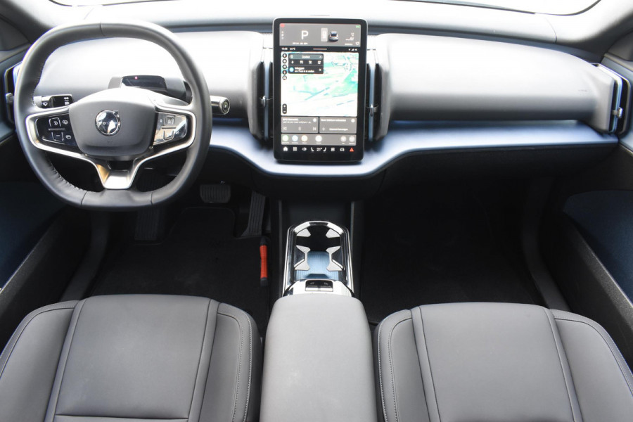 Volvo EX30 Single Motor Extended Range Plus 69 kWh / Adaptive Cruise Control / Harman Kardon / Stoelverwarming / Stuurverwarming / Achteruitrijcamera / Elektrische achterklep / Parkeersensoren V+A / Trekhaak elektrisch uitklapbaar