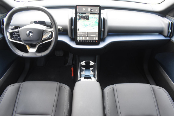 Volvo EX30 Single Motor Extended Range Plus 69 kWh / Adaptive Cruise Control / Harman Kardon / Stoelverwarming / Stuurverwarming / Achteruitrijcamera / Elektrische achterklep / Parkeersensoren V+A / Trekhaak elektrisch uitklapbaar