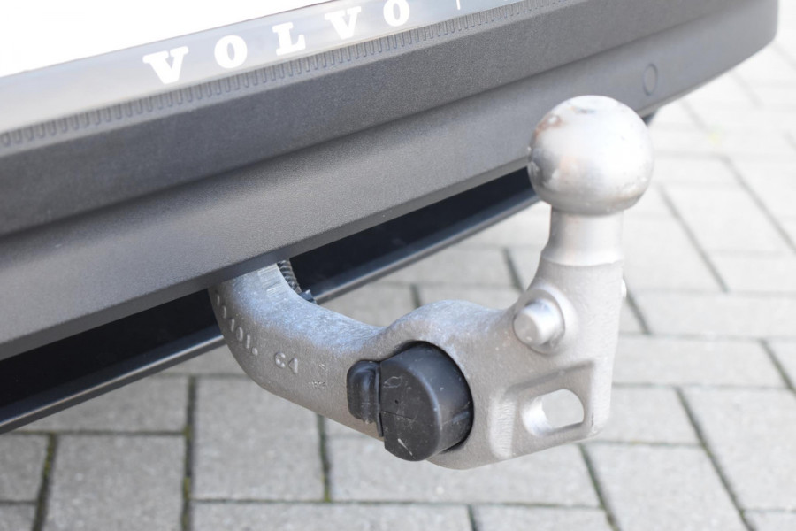 Volvo EX30 Single Motor Extended Range Plus 69 kWh / Adaptive Cruise Control / Harman Kardon / Stoelverwarming / Stuurverwarming / Achteruitrijcamera / Elektrische achterklep / Parkeersensoren V+A / Trekhaak elektrisch uitklapbaar