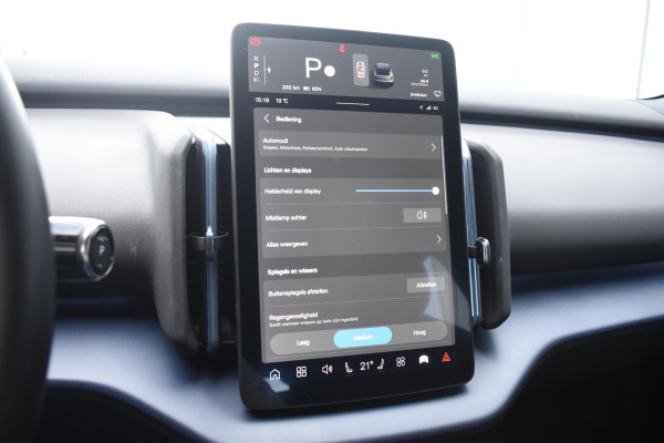 Volvo EX30 Single Motor Extended Range Plus 69 kWh / Adaptive Cruise Control / Harman Kardon / Stoelverwarming / Stuurverwarming / Achteruitrijcamera / Elektrische achterklep / Parkeersensoren V+A / Trekhaak elektrisch uitklapbaar