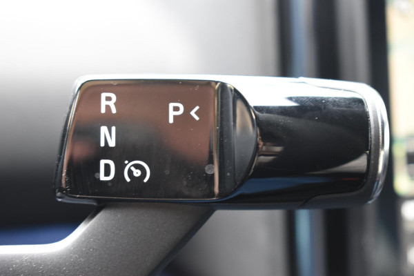Volvo EX30 Single Motor Extended Range Plus 69 kWh / Adaptive Cruise Control / Harman Kardon / Stoelverwarming / Stuurverwarming / Achteruitrijcamera / Elektrische achterklep / Parkeersensoren V+A / Trekhaak elektrisch uitklapbaar