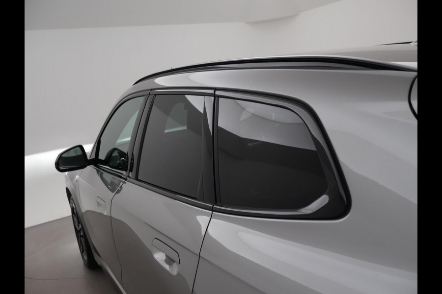 BMW iX1 eDrive20 67 kWh M SPORT EDITION *NIEUW* + TREKHAAK WEGKL. | ADAPTIVE CRUISE | 19 INCH | PREMIUM PACK