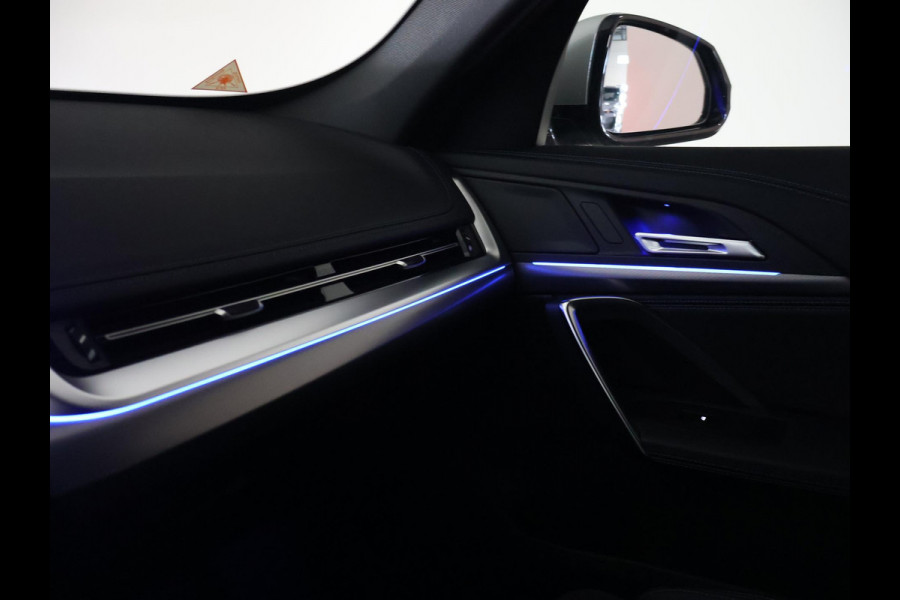 BMW iX1 eDrive20 67 kWh M SPORT EDITION *NIEUW* + TREKHAAK WEGKL. | ADAPTIVE CRUISE | 19 INCH | PREMIUM PACK
