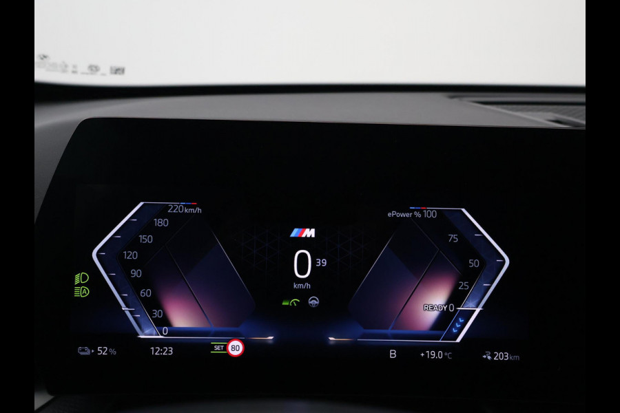 BMW iX1 eDrive20 67 kWh M SPORT EDITION *NIEUW* + TREKHAAK WEGKL. | ADAPTIVE CRUISE | 19 INCH | PREMIUM PACK