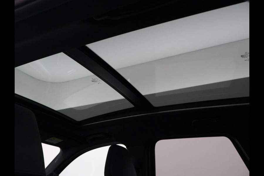 BMW iX1 eDrive20 67 kWh M SPORT EDITION *NIEUW* + PANORAMA | TREKHAAK | CAMERA | ADAPTIVE CRUISE | 19 INCH