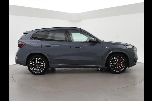 BMW iX1 eDrive20 67 kWh M SPORT EDITION *NIEUW* + PANORAMA | TREKHAAK | CAMERA | ADAPTIVE CRUISE | 19 INCH