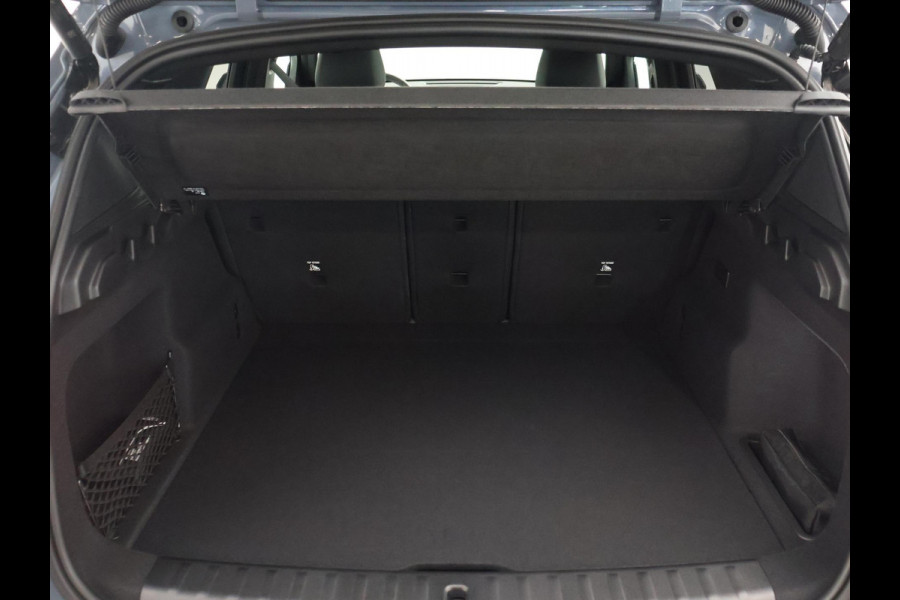 BMW iX1 eDrive20 67 kWh M SPORT EDITION *NIEUW* + PANORAMA | TREKHAAK | CAMERA | ADAPTIVE CRUISE | 19 INCH