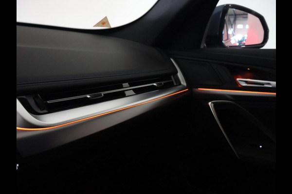 BMW iX1 eDrive20 67 kWh M SPORT EDITION *NIEUW* + PANORAMA | TREKHAAK | CAMERA | ADAPTIVE CRUISE | 19 INCH