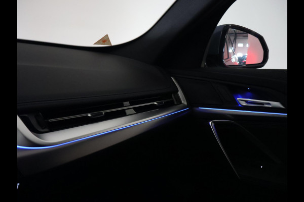 BMW iX1 eDrive20 67 kWh M SPORT EDITION *NIEUW* + PANORAMA | TREKHAAK | CAMERA | ADAPTIVE CRUISE | 19 INCH