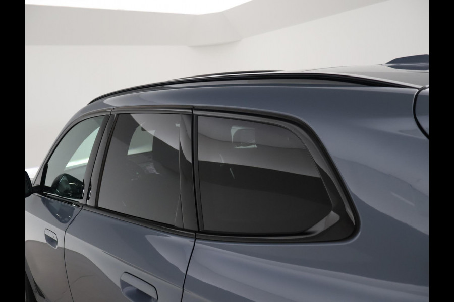 BMW iX1 eDrive20 67 kWh M SPORT EDITION *NIEUW* + PANORAMA | TREKHAAK | CAMERA | ADAPTIVE CRUISE | 19 INCH