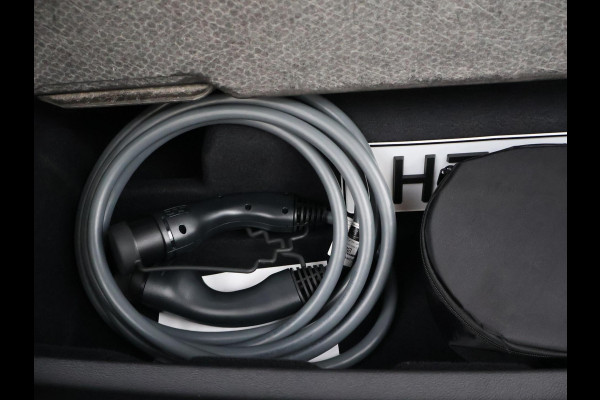 BMW iX1 eDrive20 67 kWh M SPORT EDITION *NIEUW* + PANORAMA | TREKHAAK | CAMERA | ADAPTIVE CRUISE | 19 INCH