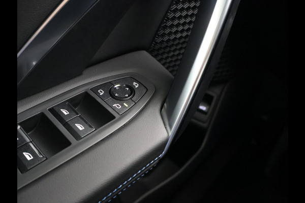 BMW iX1 eDrive20 67 kWh M SPORT EDITION *NIEUW* + PANORAMA | TREKHAAK | CAMERA | ADAPTIVE CRUISE | 19 INCH