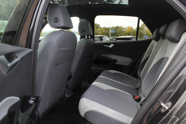 Volkswagen ID.3 First Max 58 kWh / Full option! / Panoramadak / Camera / Head-up / Keyless / 20'' / ACC / Dodehoek / Elektr. stoelen / Massage / Navigatie / Stuurverwarming